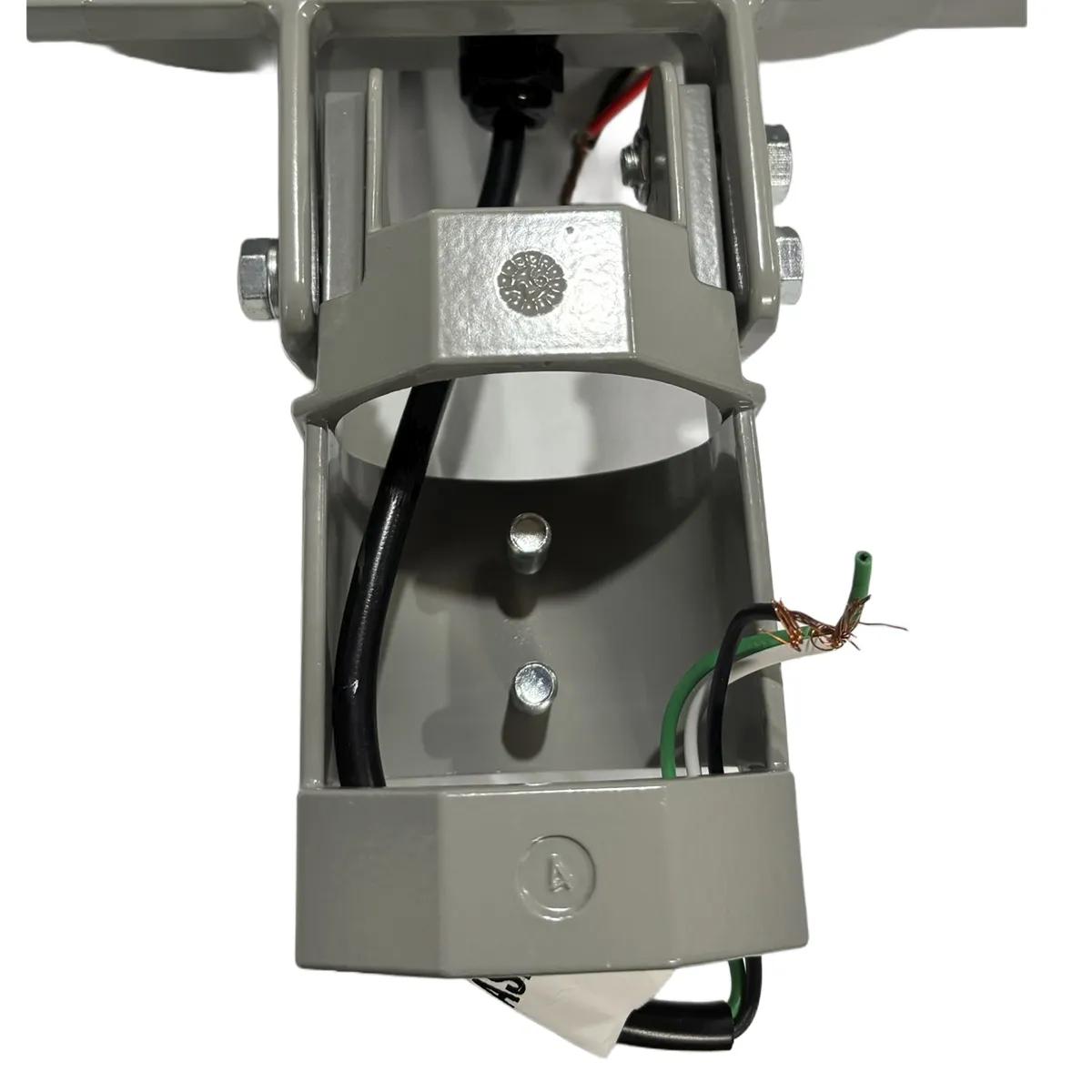 Luminária Pública LED 4000K - Base 3 Pinos - 30W a 240W - Bivolt 150 lm/W - Miniatura 7